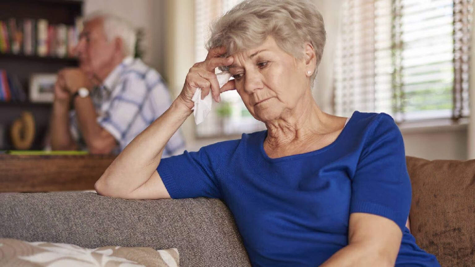 How to support a family member with dementia: 3 tips by a psychologist