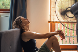 8 Hot Flash Remedies Without a Prescription